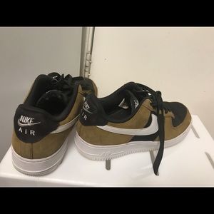 Size 9 Nike Airforce 1 sneakers